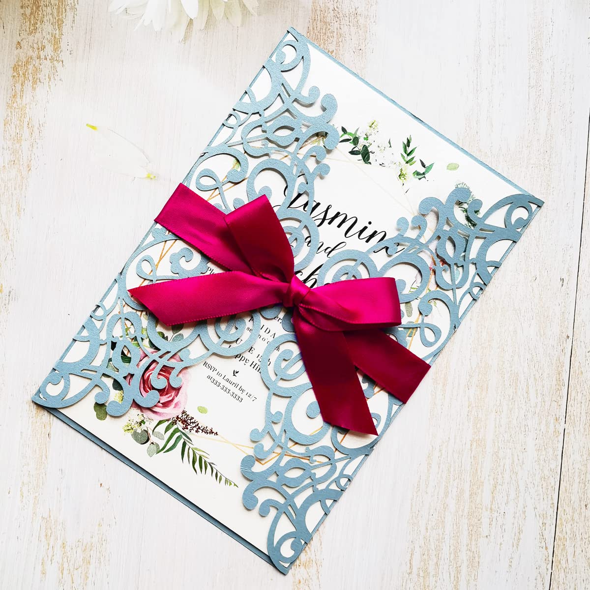50 biglietti di invito per matrimonio blu polveroso, 12,7 x 18,5 cm, con fiocco bordeaux, taglio al laser, per matrimoni, matrimoni, matrimoni, matrimoni, compleanni, dolci, 16 inviti