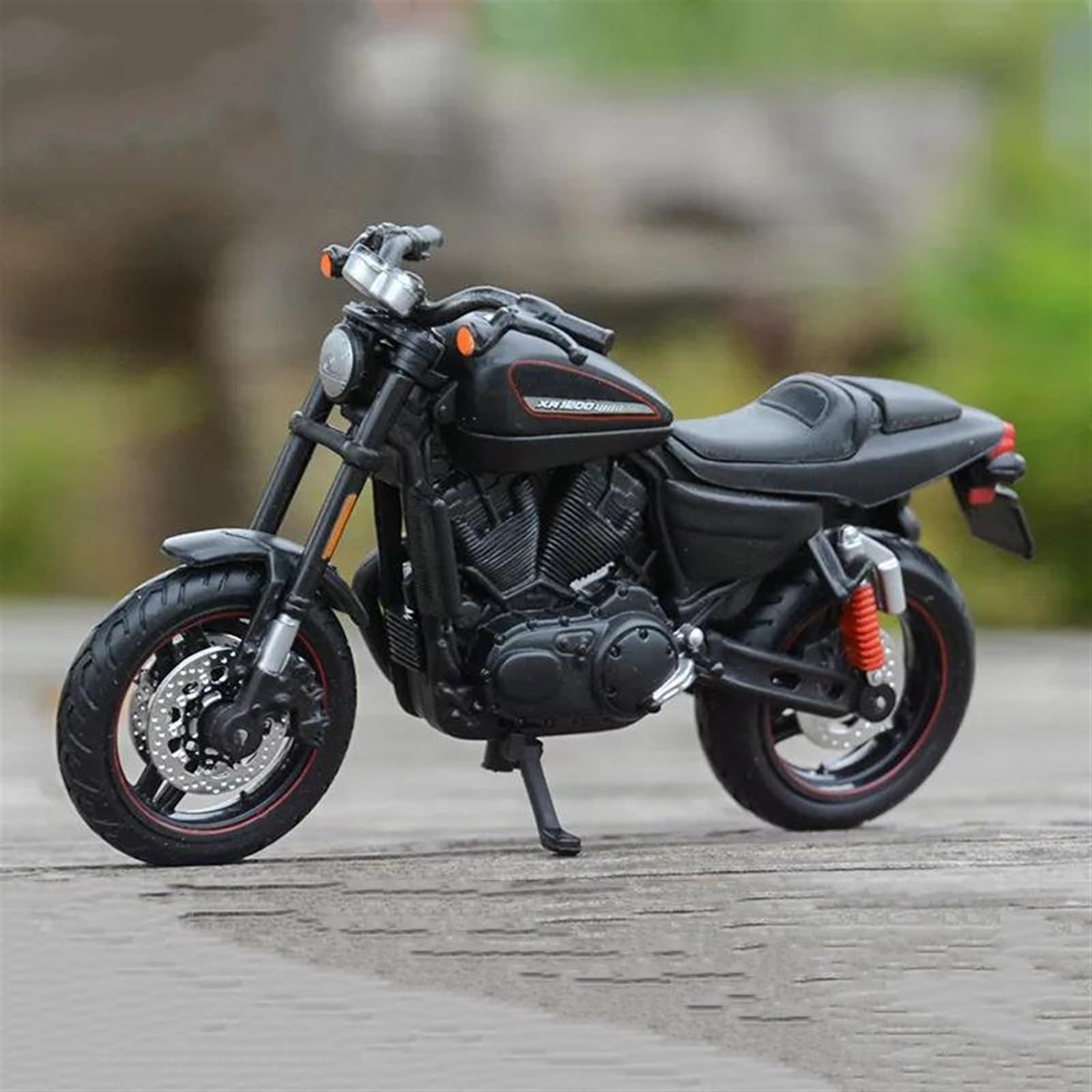 SEYXF Motorbike Toy Motorcycle Simulation Diecast Model Collection Gift 1:18 for Harley for Davidson XR1200 X 2011(with Retail Box)