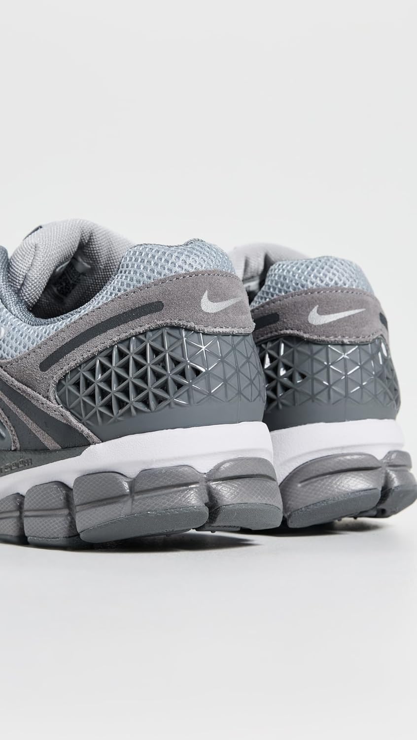 Nike Zoom Vomero 5 Men's Shoe - Image 3