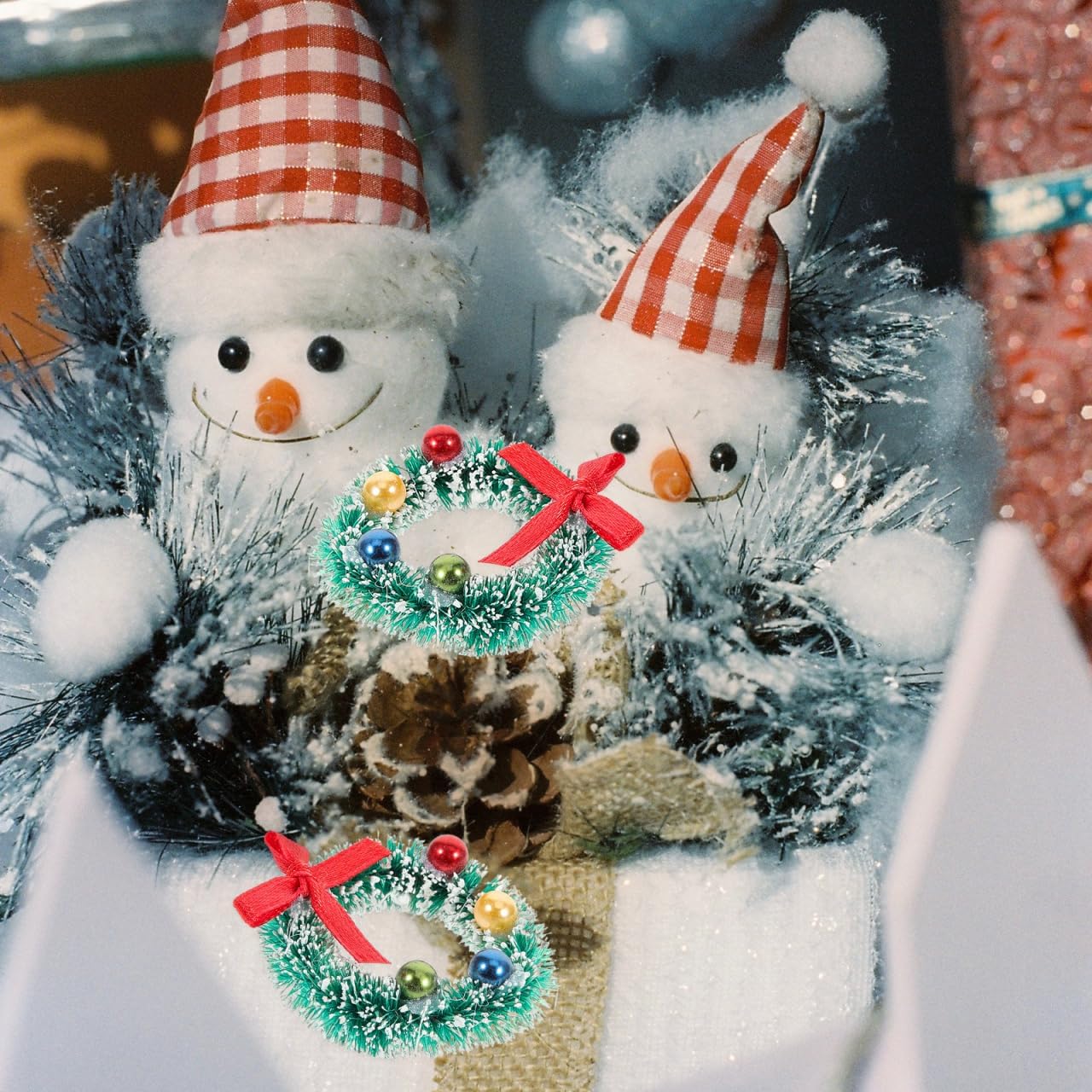 VOSAREA 10pcs Mini Christmas Wreaths Small Crafts Wreaths Christmas Red Bow Artificial Hanging Garlands for Front Door Window Chair Wall Dollhouse Decor - Image 3