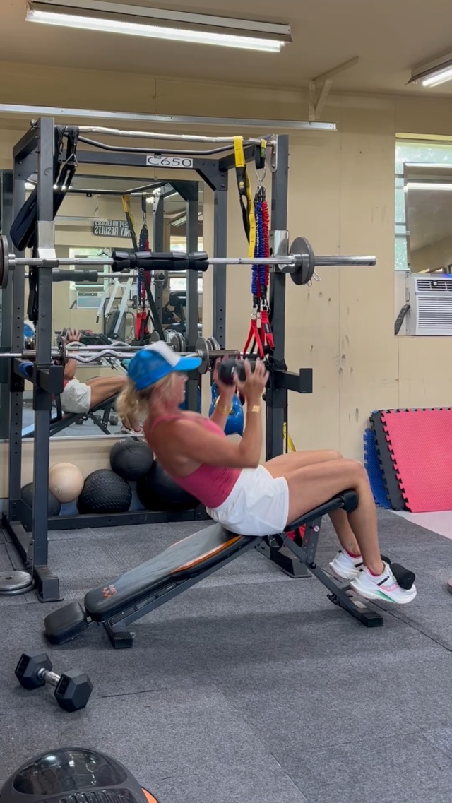 the latest from Abercrombie and FITness on Amazon Live