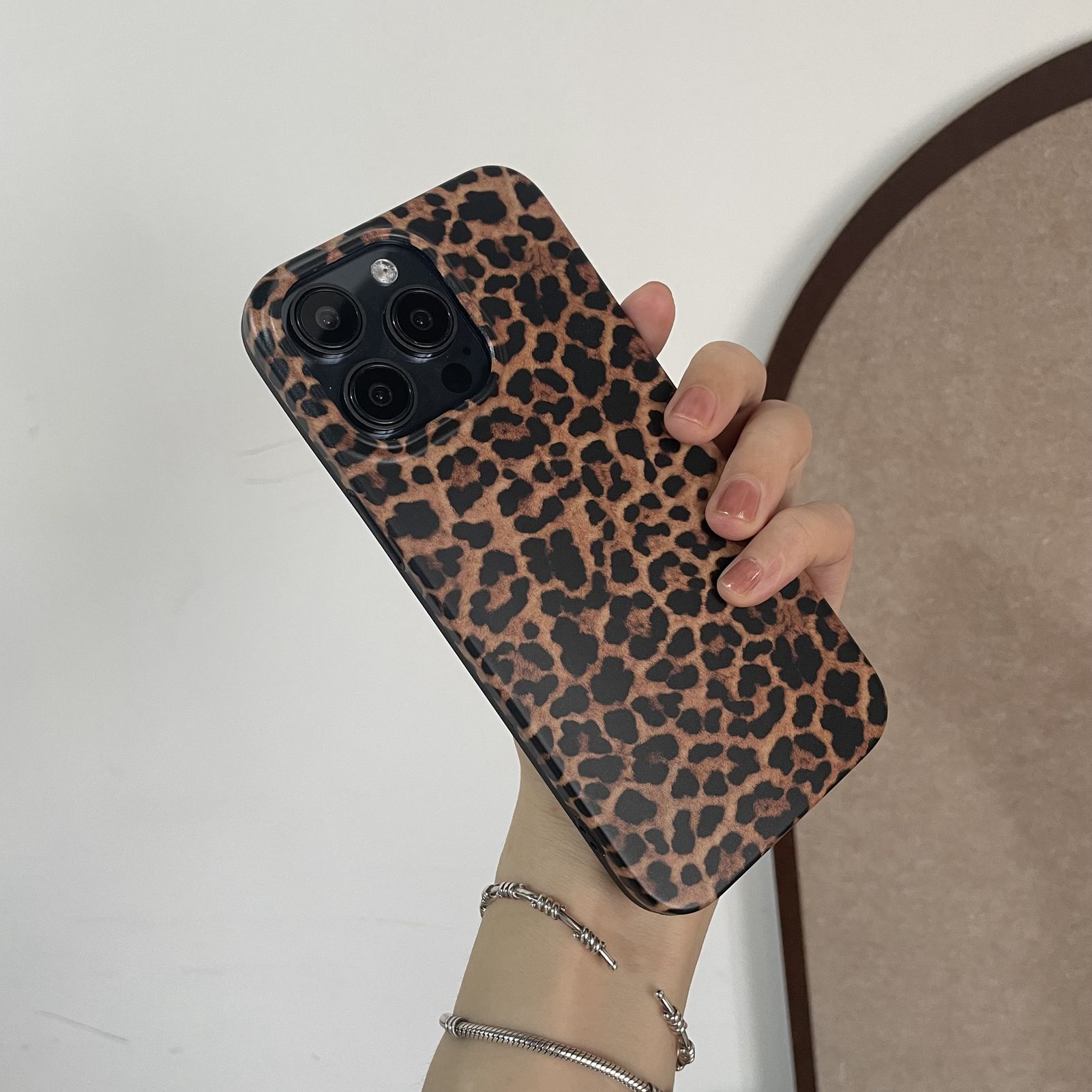 Amazon.com: owwiktten Brown Cheetah Print Leopard Phone Case for iPhone 14/iPhone 13 6.1 inch Retro Trendy Luxury Matte Slim Protective Girls Women Funda Cover for iPhone 13/14 : Cell Phones & Accessories Amazon.com: owwiktten Brown Cheetah Print Leopard Phone Case for iPhone 14/iPhone 13 6.1 inch Retro Trendy Luxury Matte Slim Protective Girls Women Funda Cover for iPhone 13/14 : Cell Phones & Accessories
