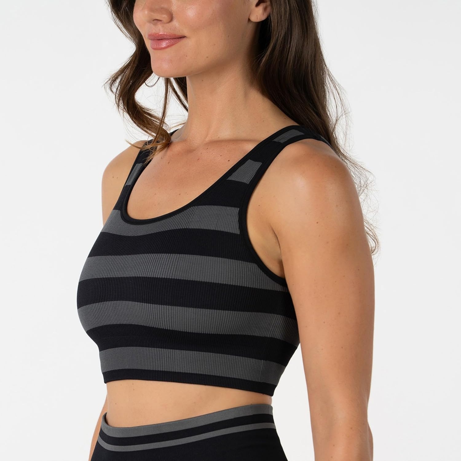 Penn Womens Seamless 4-Way Wear Sports Bra - Image 7