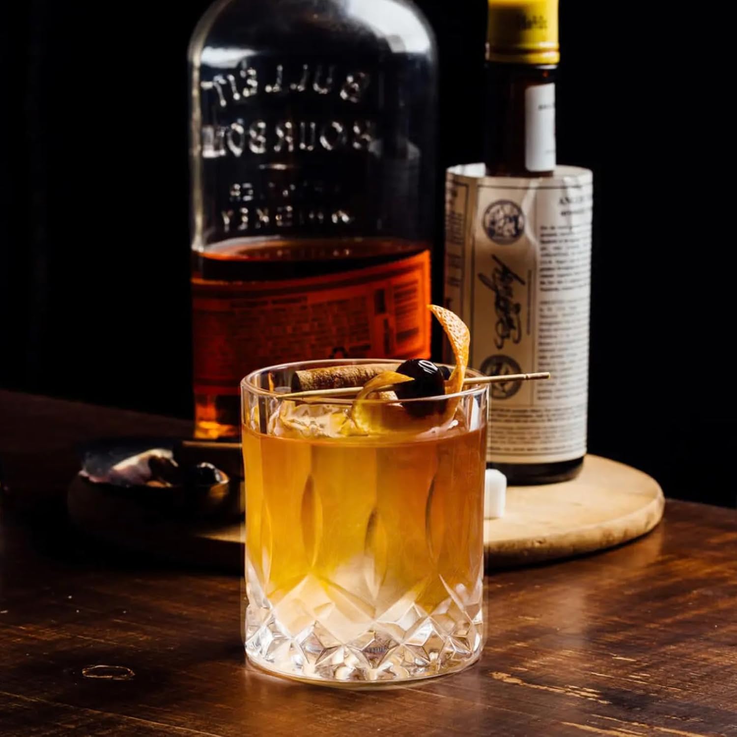 28 Pack Old Fashioned Whiskey Glasses Bulk 10 oz Bourbon Glass with 2 Pcs Ice Ball Molds Crystal Cocktail Glasses Reusable Vodka Liquor Rocks Glasses for Men Women Home Party Gift Supplies