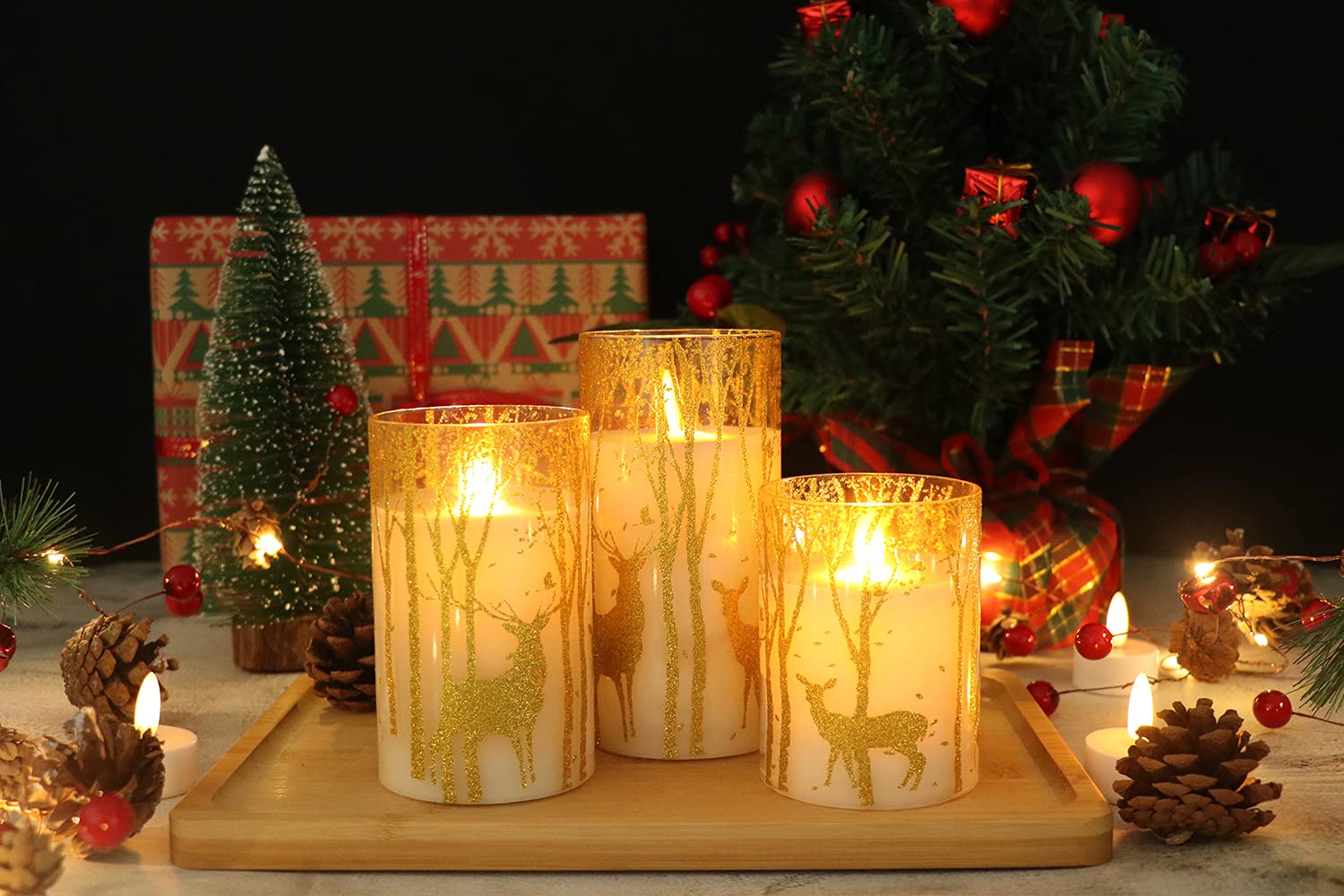 Eldnacele Candele in vetro senza fiamma tremolanti con timer e telecomando, confezione da 3 pezzi, con renna dorata, candele in vera cera, con fiamme danzanti realistiche e decorazioni natalizie per