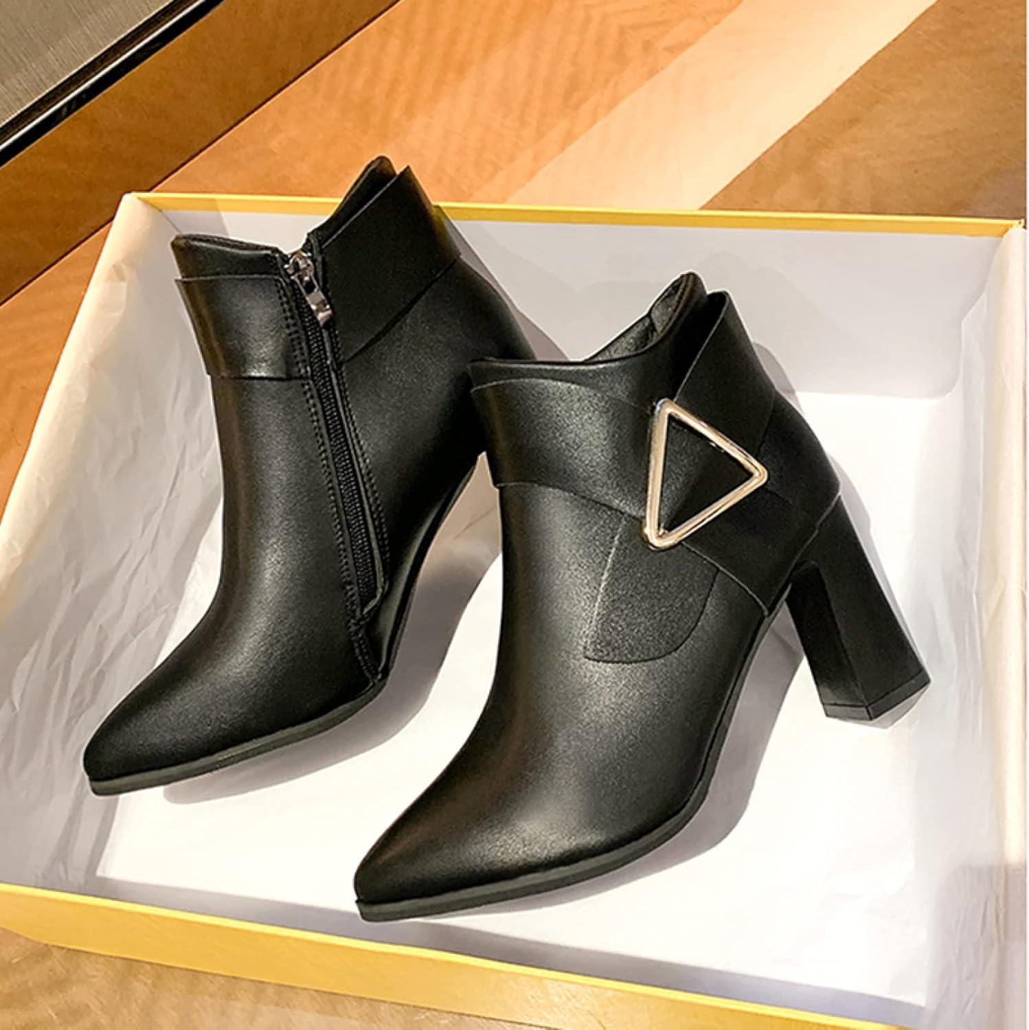 [イノヤ] チャンキーヒール ブーティ 太ヒール ショートブーツ レディース 歩きやすい ポインテッドトゥ ブーツ サイドファスナー