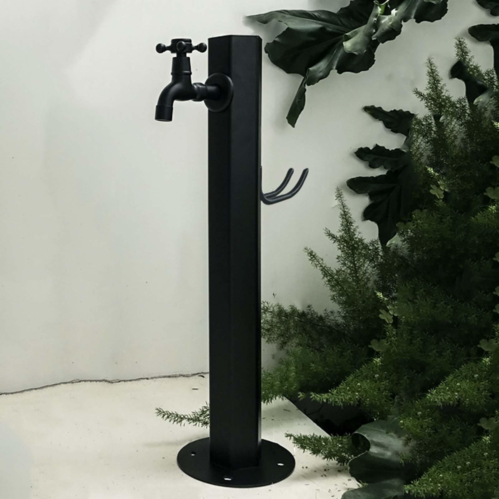 Generisch Vertikaler, quadratischer Gartenbrunnen mit Kupferhahn | Freistehender Gartenbrunnen für Terrasse und Garten – Dekoratives Wasserspiel und Gartenschlauchständer