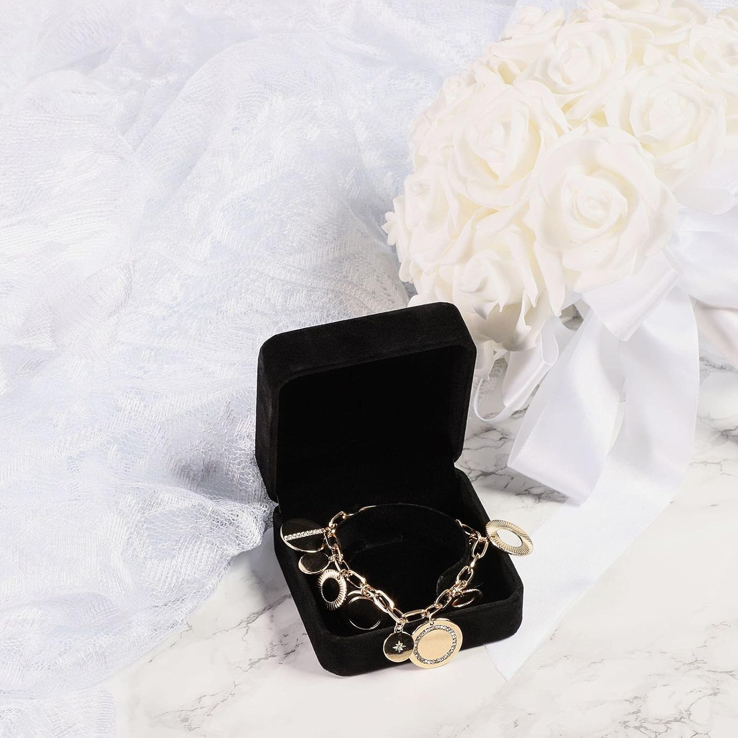 Square Velvet Jewelry Gift Box for Bracelets (Black, 3.5 x 3.5 x 1.9 in) : Clothing, Shoes & Jewelry