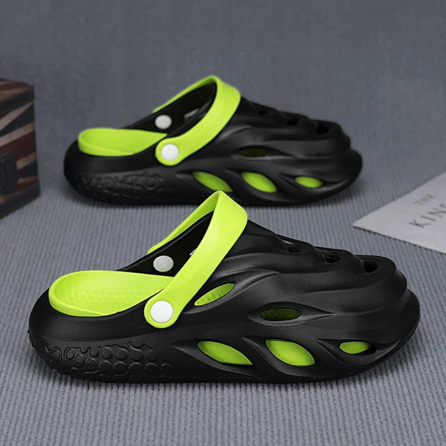 Fashionable and Comfortable Men's Platform Clogs, Made of EVA Material, Cloud - Like Slides, Beach Sandals for Casual Outings and Home Use