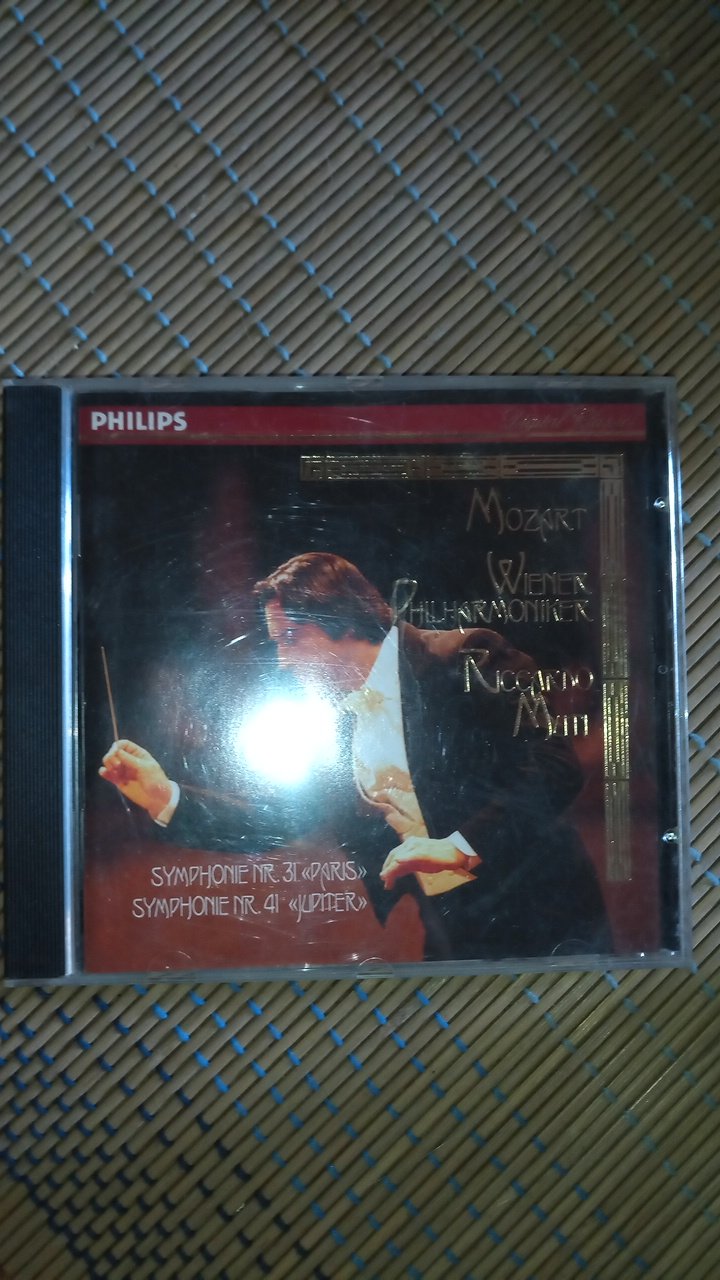 Mozart: Symphonies 31 and 41; [Audio CD] Muti, Riccardo; Vienna Philharmonic Orchestra