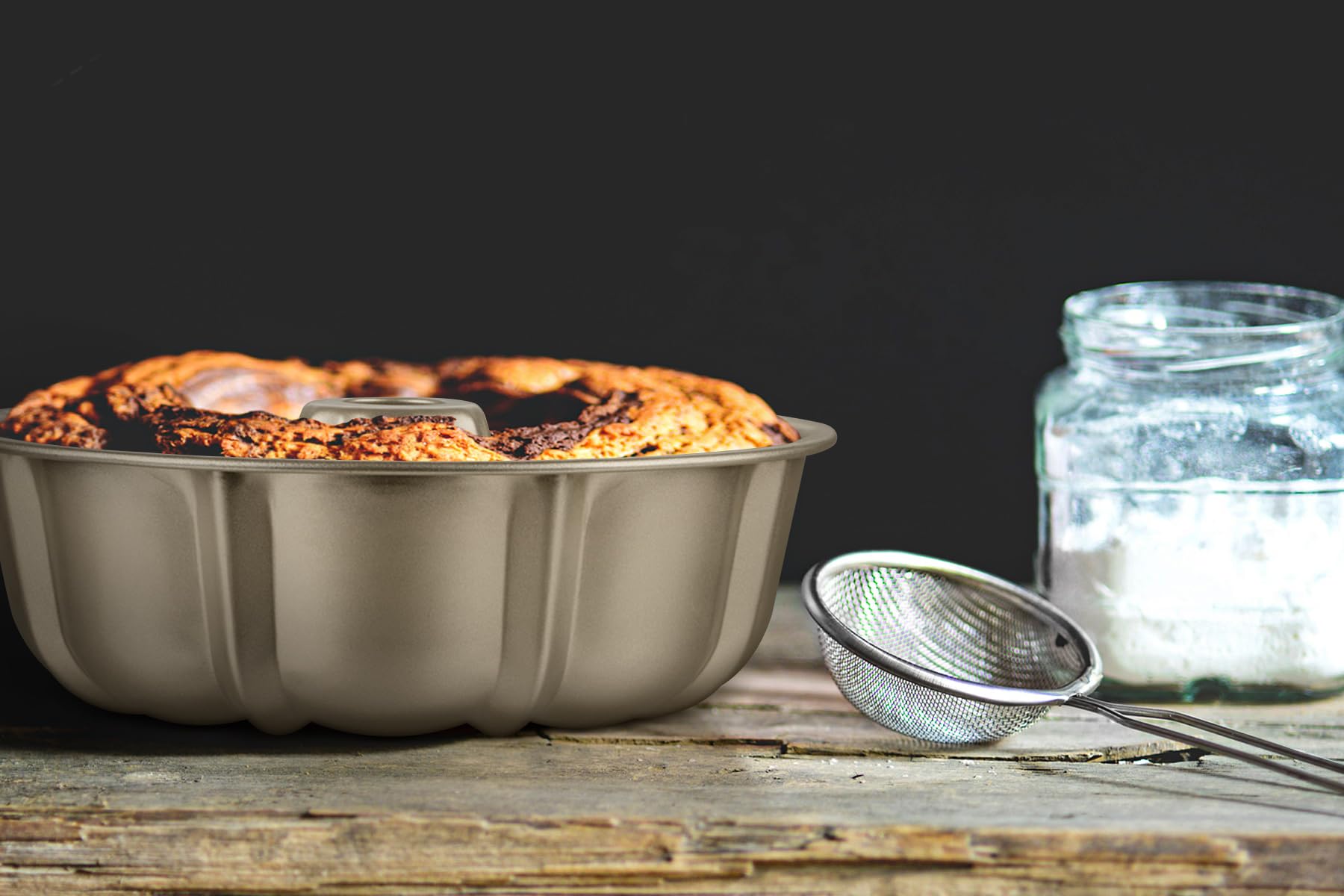Leonyo Lot de 2 moules à gâteau cannelés antiadhésifs de 25,4 cm, robustes et antiadhésifs, en acier au carbone, pour la cuisson de gâteaux, passent au four, doré