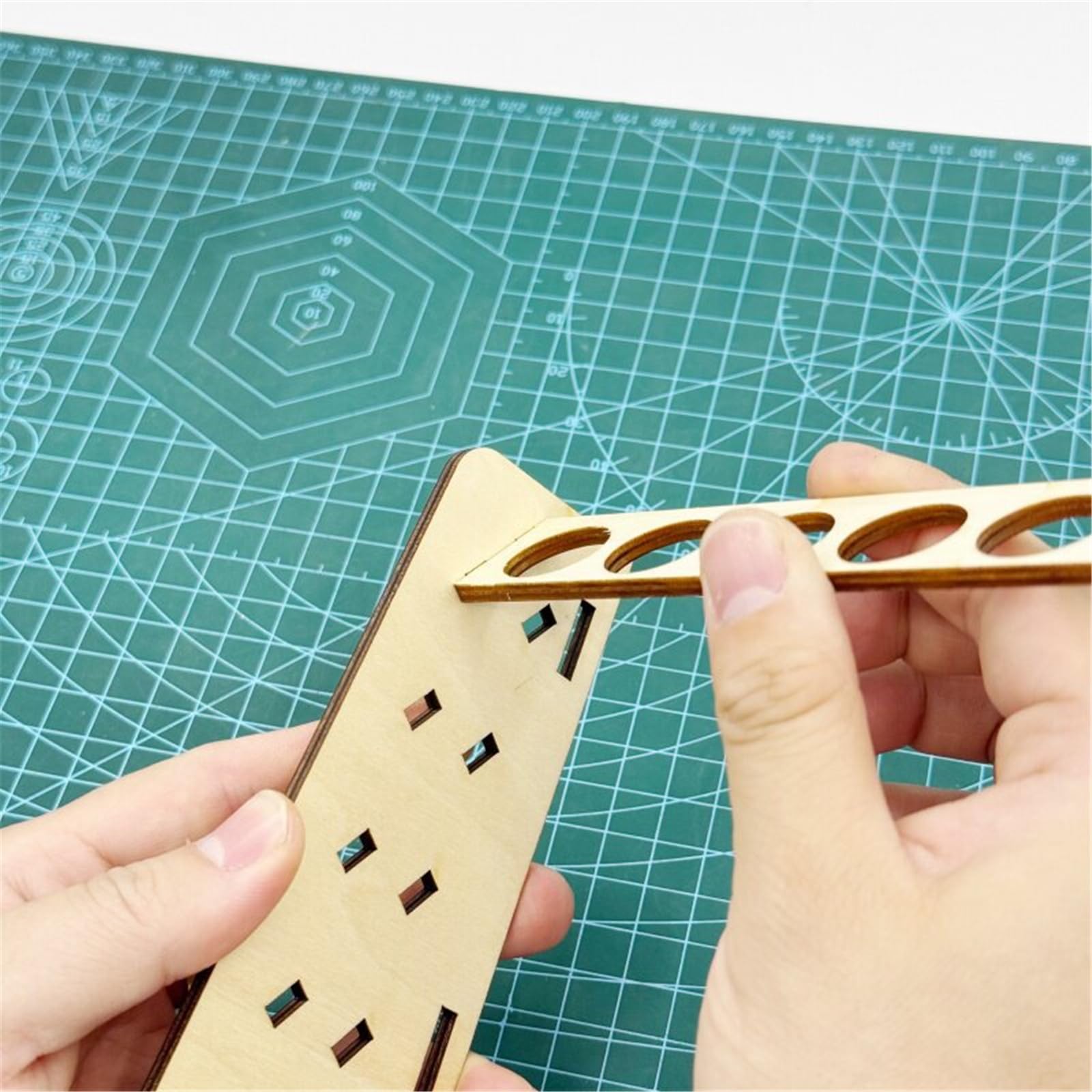 Solution de stockage de peinture Basswoods Organisateurs de stockage de peinture en bois à plusieurs niveaux élégants adaptés à une utilisation à la maison et en classe de fournitures d ' art de