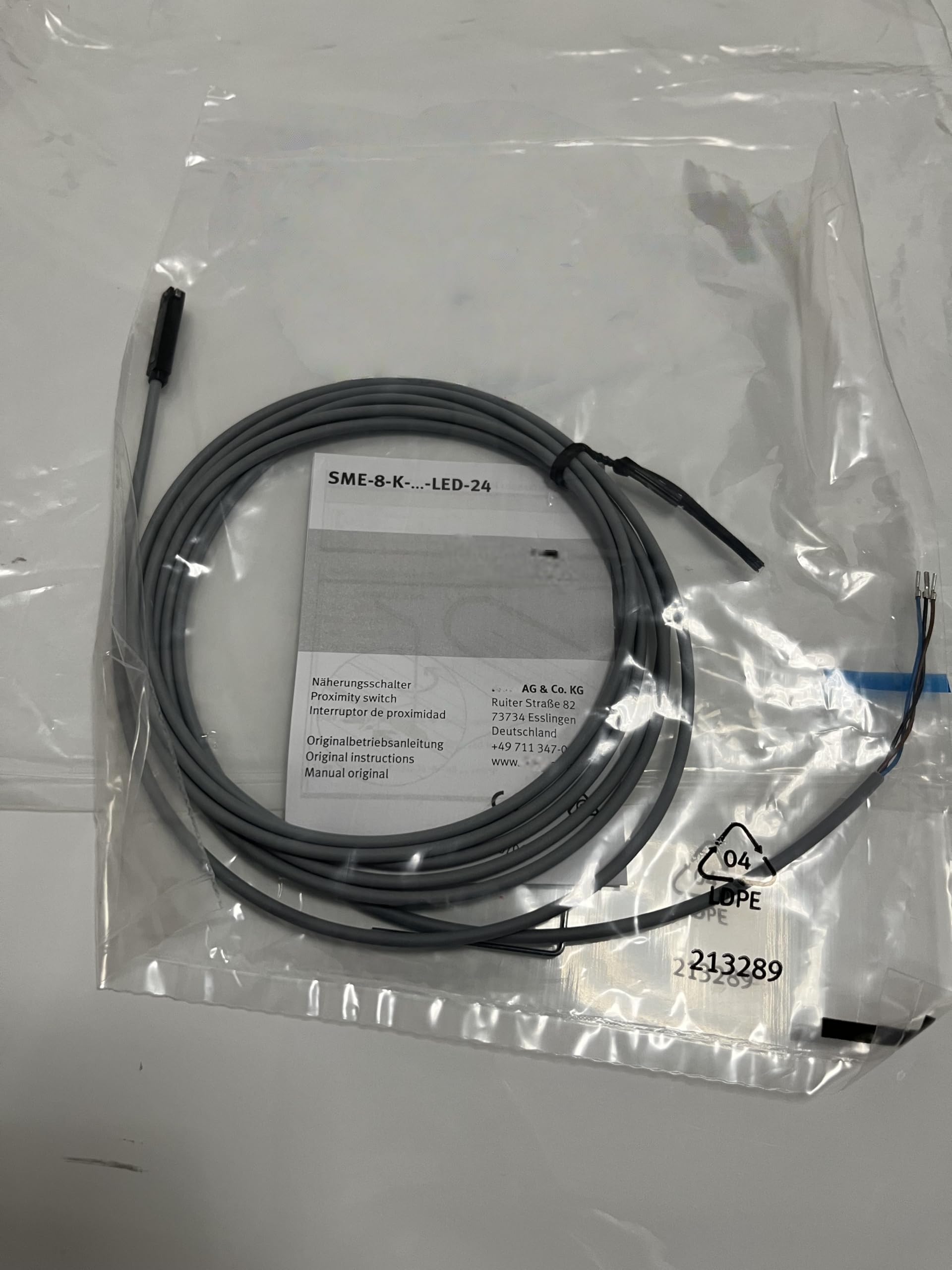 Oryginalny czujnik zbliżeniowy SME-8M-DO-24V-E-2.5-M12 543892