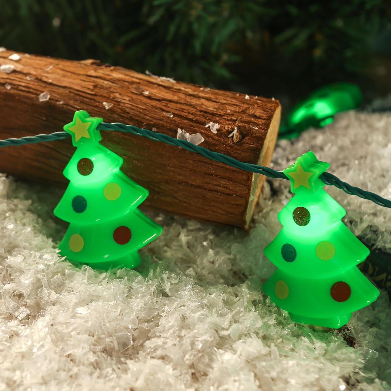 FUTUREPLUSX Light Up Christmas Tree LED Necklace, Flashing Blinking Light Bulb for Adults Kids Party Supplies