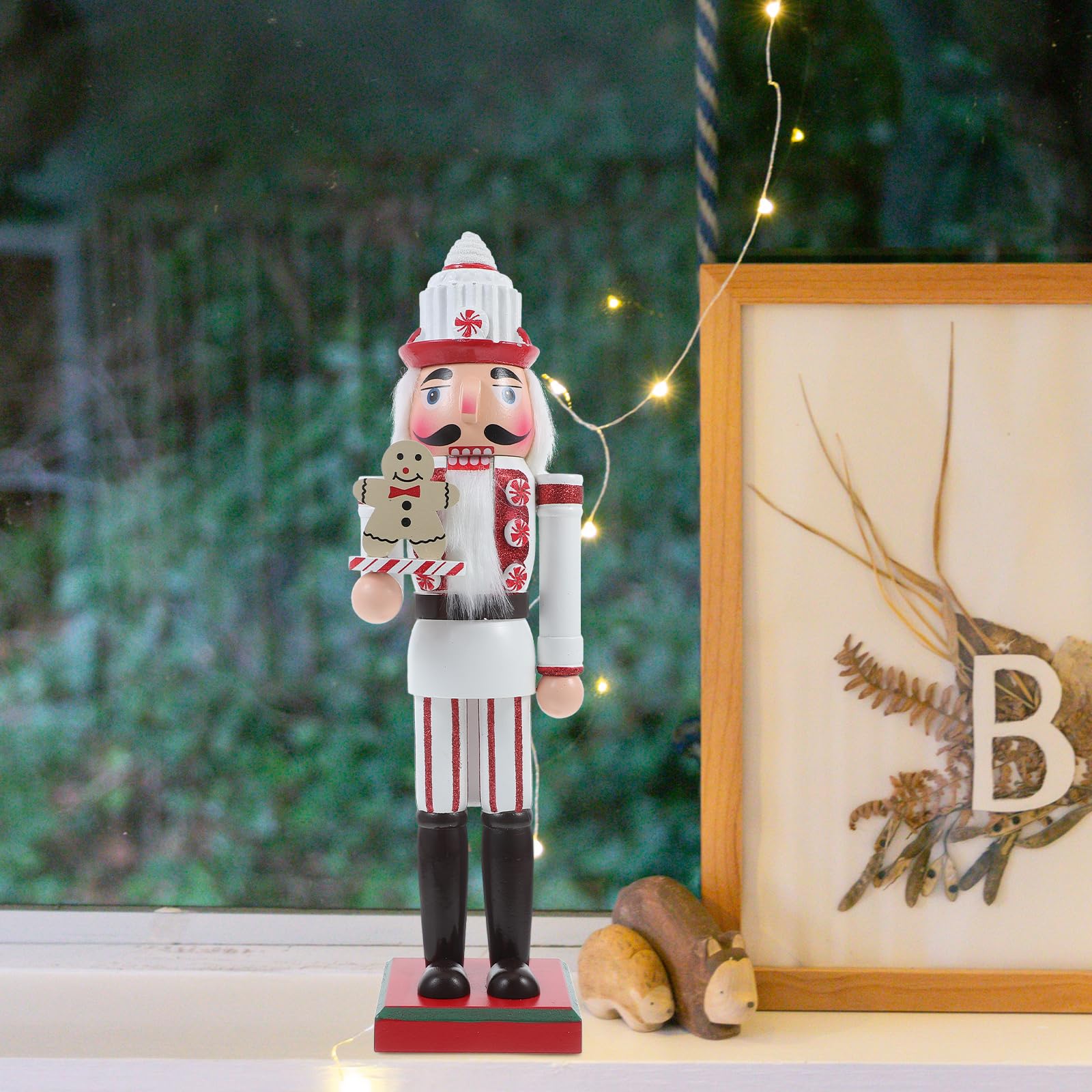 Ciieeo Holz Nussknacker Desktop Dekoration Kreativer Handbemalter Traditioneller Weihnachtsnussknacker 14 Zoll Festliche Ferienschmuck Figur