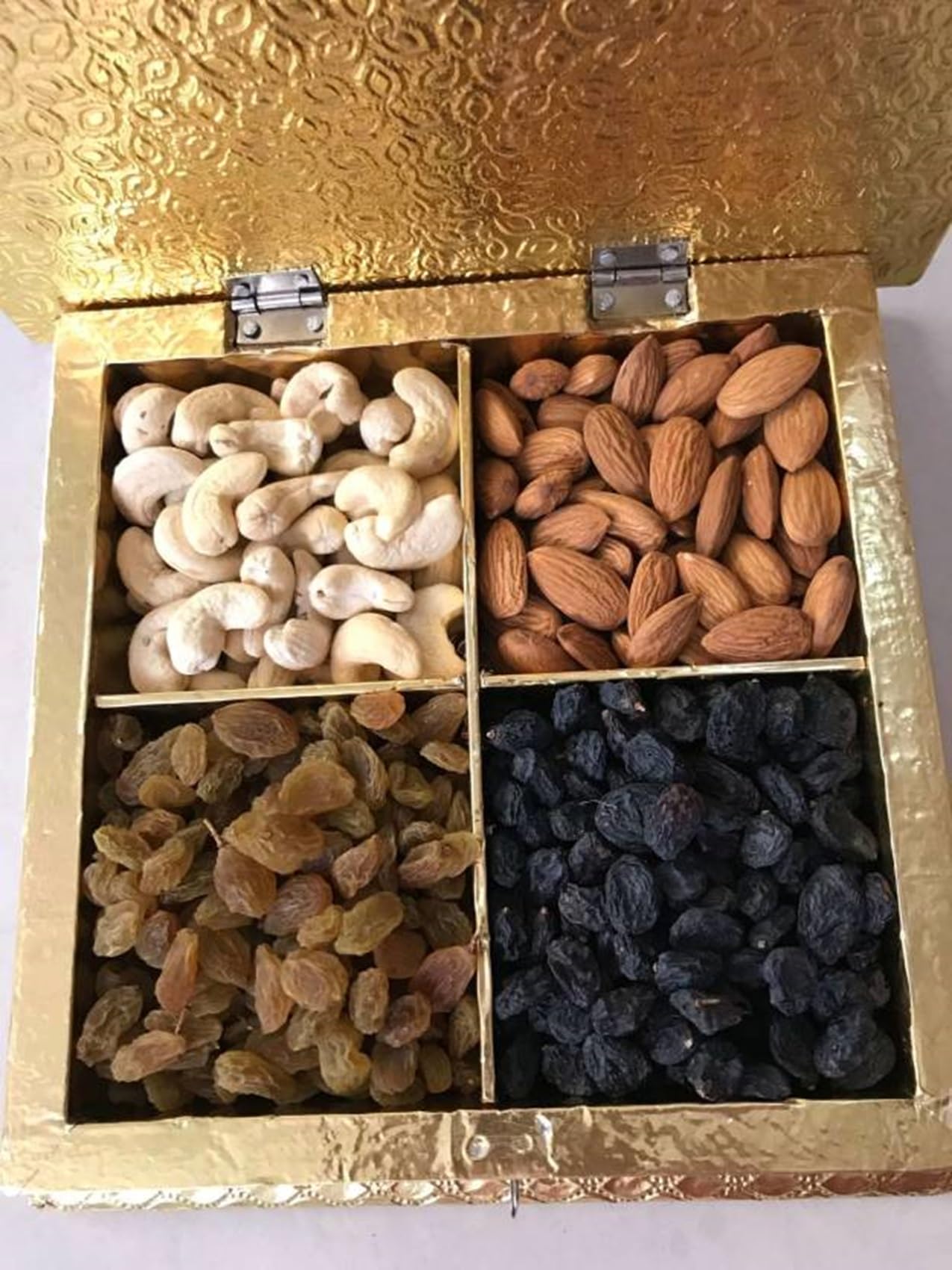 Natierra Diwali Gift Items Box Slider Box Pack Of 4 MIX dry Fruits Almonds, Cashews, Raisins (4 x 100 g)