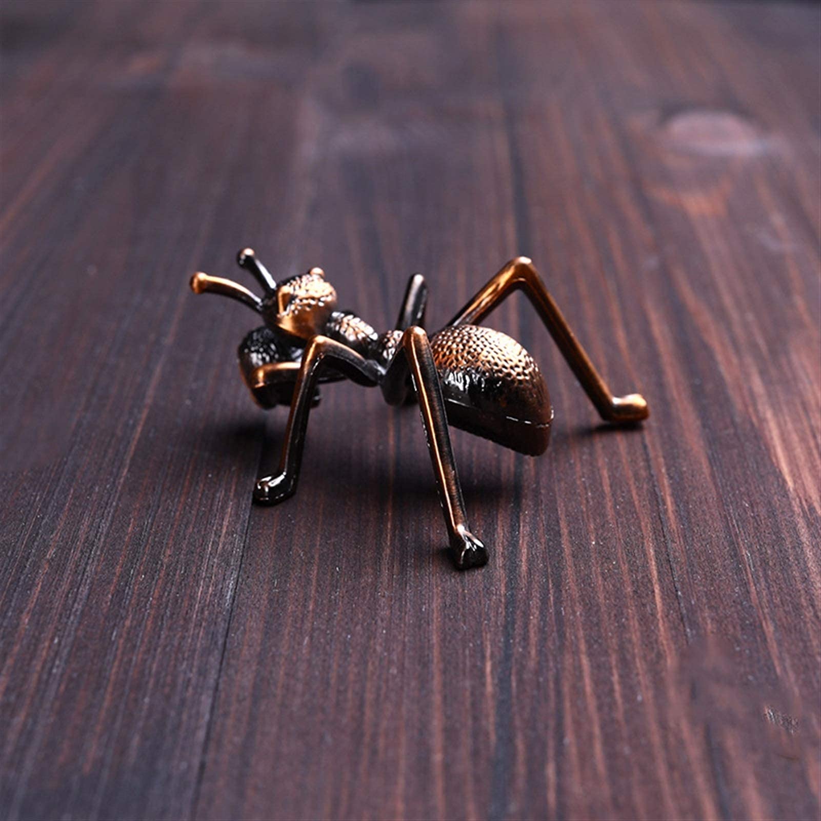Statue di animali in oro antico Ornamenti in rame retrò Bonsai Micro paesaggio Decorazioni da tavolo per la casa Figurine Statua in miniatura in ottone per animali da tè