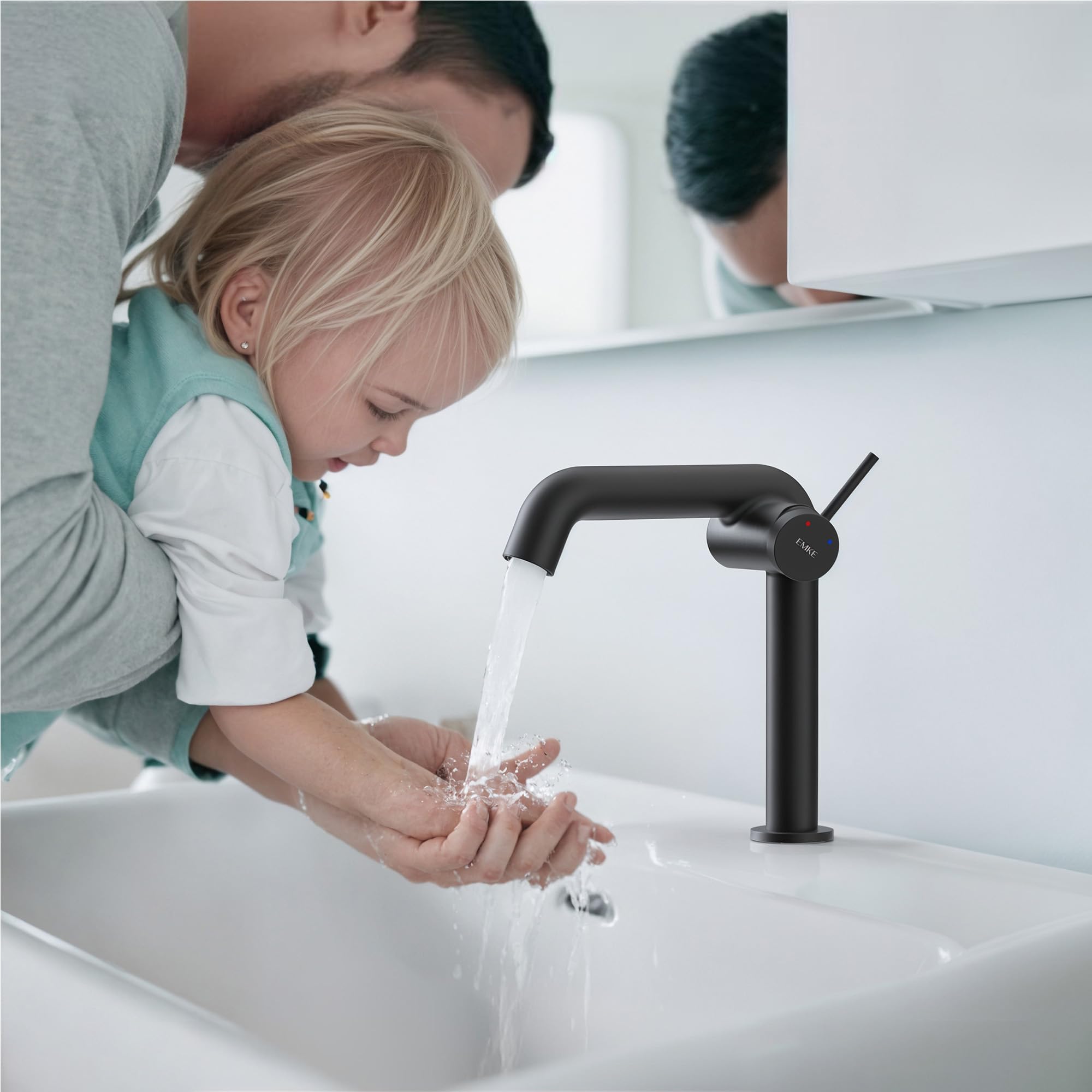 EMKE Grifo de baño negro mate, 222 x 200 x 76 mm, latón, cartucho de cerámica, grifo de baño, grifo con aireador, grifo de lavabo, grifo mezclador de lavabo de fácil instalación