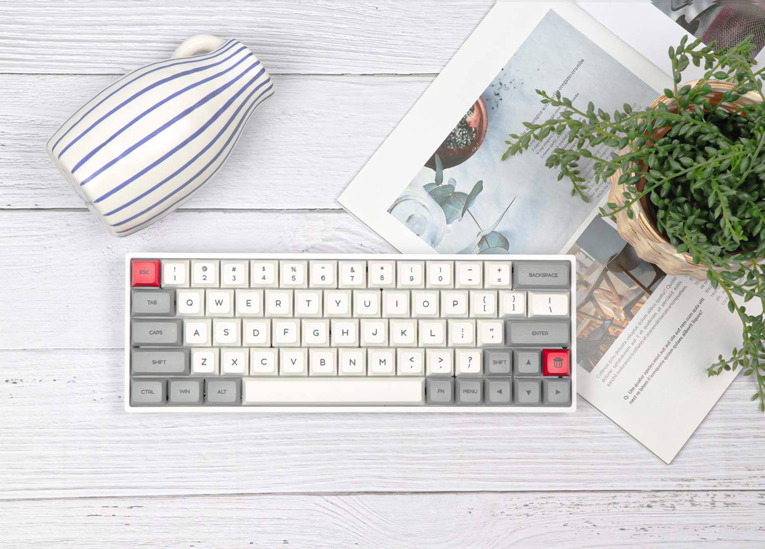 EPOMAKER SKYLOONG SK64 Teclado Gamer Intercambiable en Caliente de 64 Teclas con Retroiluminación RGB, Teclas PBT, Teclas de Flecha para Win/Mac/Gaming