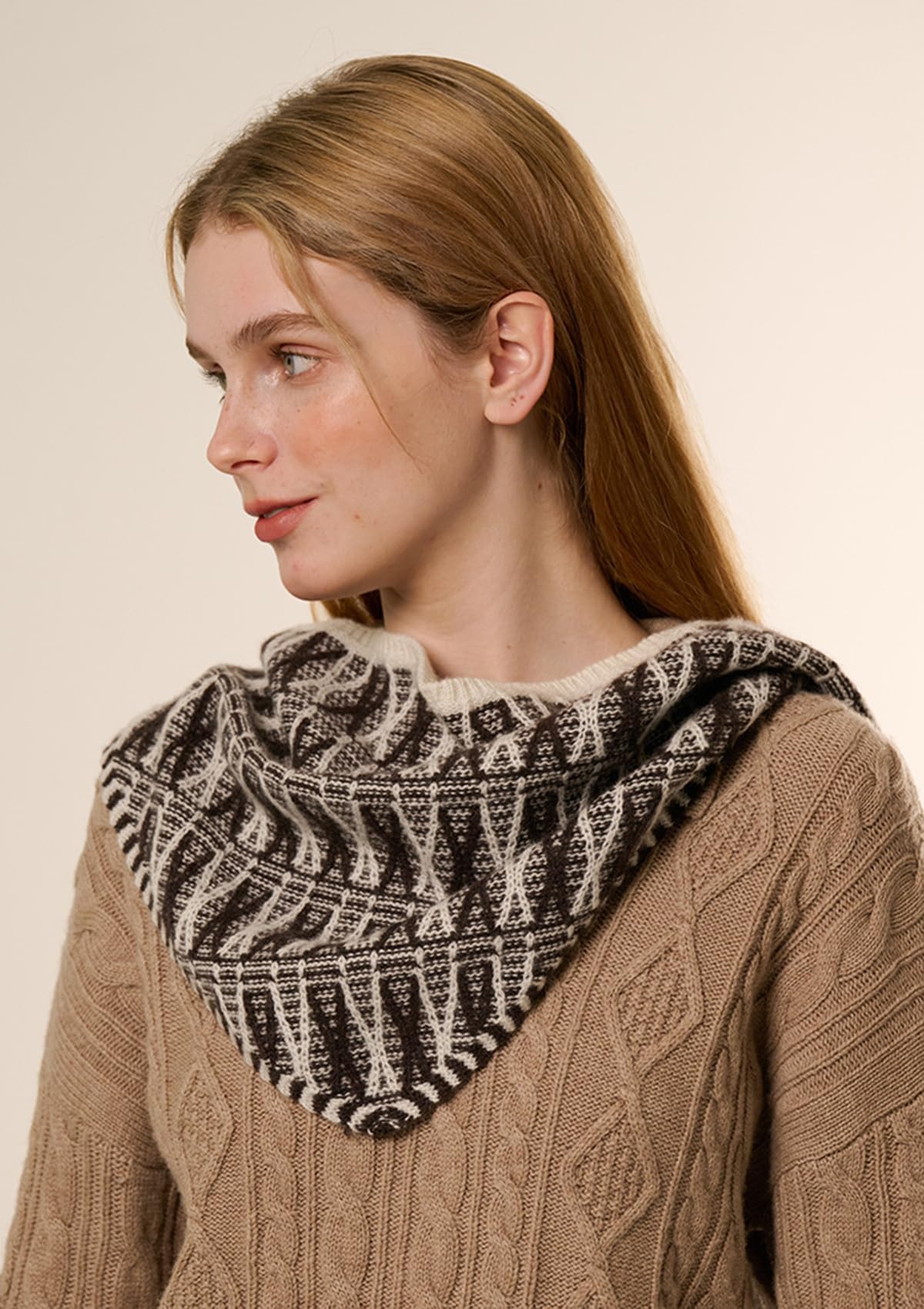YUONNY Bufanda Triangular Chales Reversible de Punto 100% Cachemira para Mujer, Suave Cálida Triángulo Pañuelo de Cuello para Otoño Invierno, Moda Mantón Pequeño Calentador de Cuello, Regalo