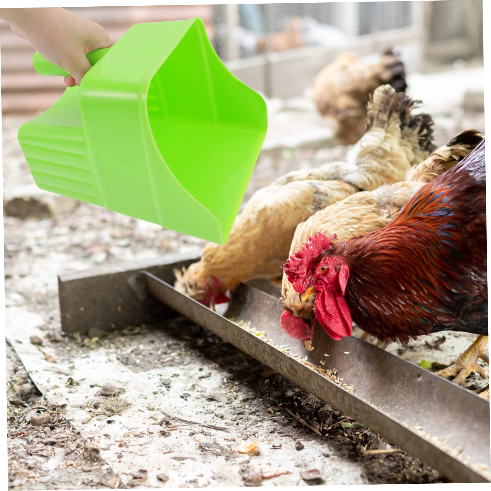 BCOATH Plastic Feed Shovels for Freezer Livestock Feeder Fodder Scooper Easy to Use and Comfortable Grip