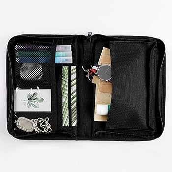 【ワラビー】リバーシブルベスト　お薬手帳ケース Amazon.co.jp: ピーターラビット 母子手帳ケース マルチケース