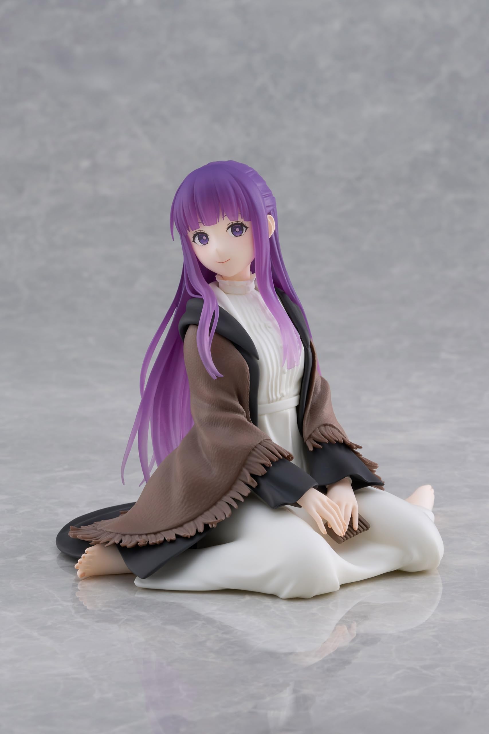 Amazon.com: Frieren: Beyond Journey's End Desktop Cute Figure