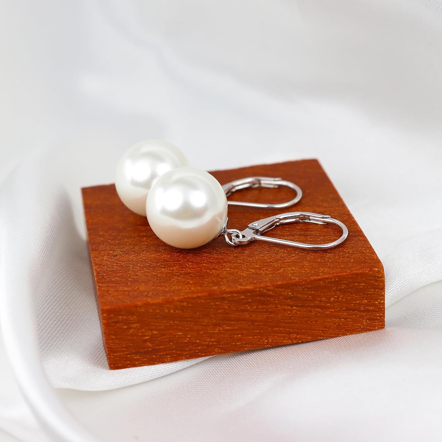 925 Sterling Silver Simulated Pearl Eardrop 18k Gold Plated Leverback Dangle Earrings - Image 3