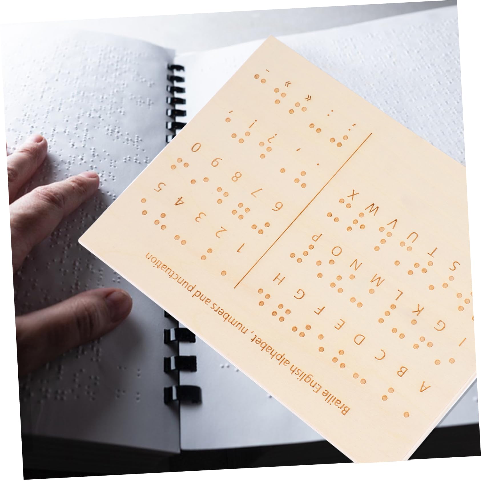 Tavola in Legno per Apprendimento Braille Design Leggero e Supporto alla Lettura Braille per Non Vedenti Uso Educativo