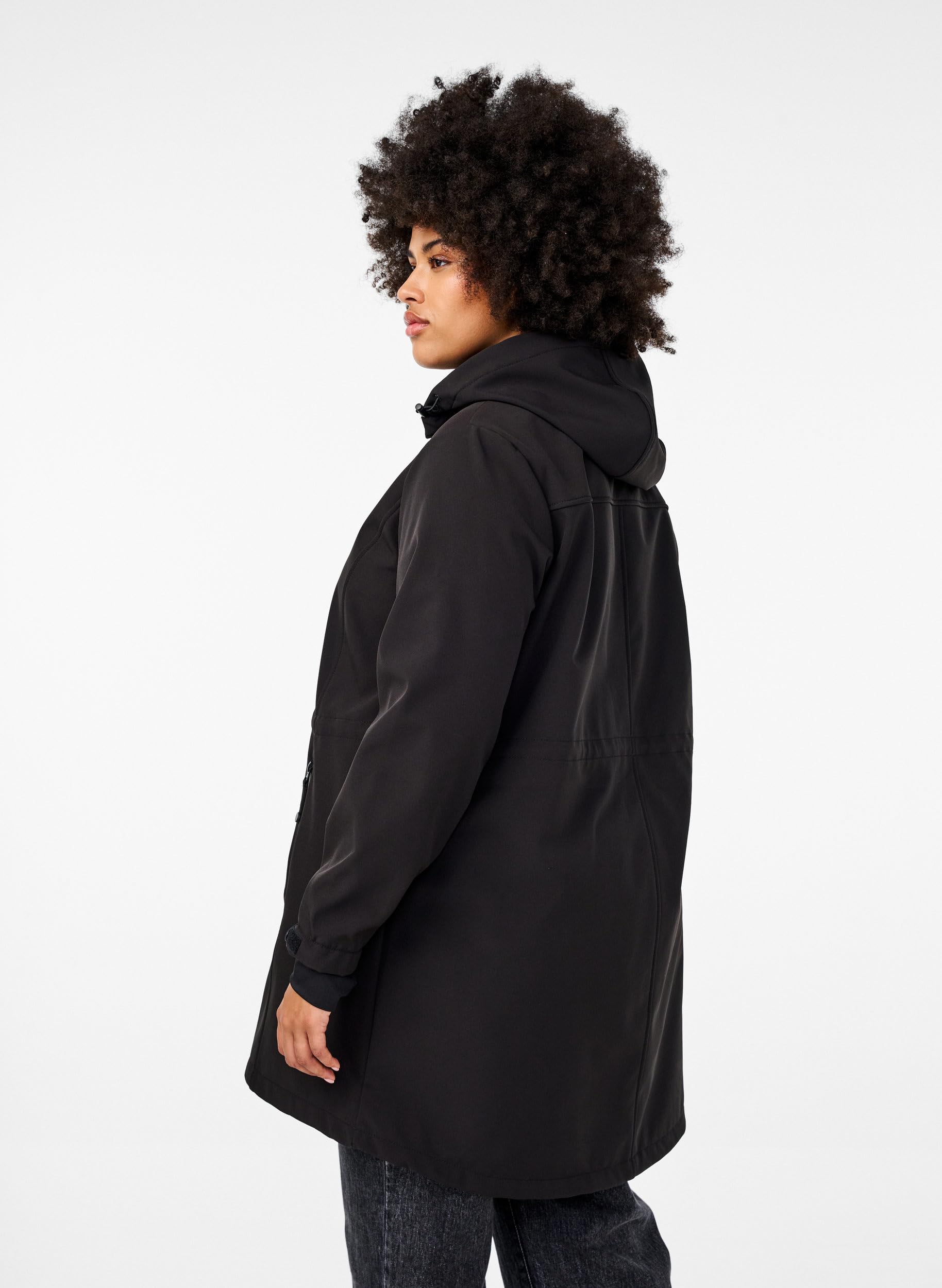 Zizzi Softshelljacke für Damen Große Größen - Übergangsjacke Lang - Atmungsaktiv, Winddicht & Wasserabweisend - mit Kapuze - Jacke aus Softshell-Material mit Fleece Gefüttert