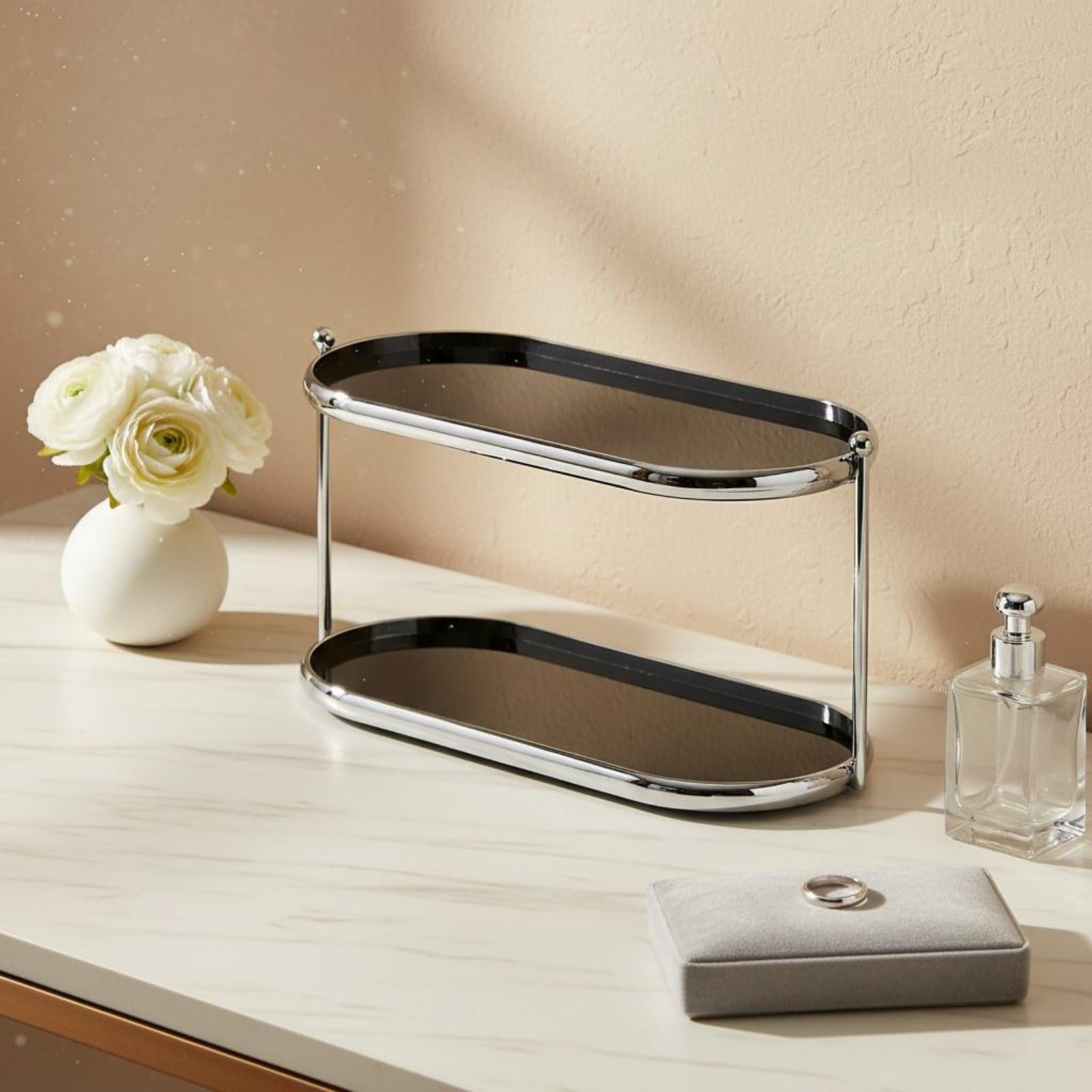 Organizador de Cosméticos Soporte para Maquillaje Estante Acrílico Bandeja de Perfume Organizador Vertical Adecuado para Tocador Mesa Habitación Principal, Plateado Y Crema, Dos Niveles