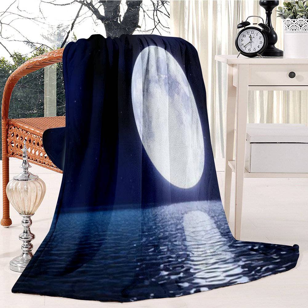 The blue full moon is reflected in the sea A wave of water from the Bed Blanket Plush Velvet Soft Warm Blanket Lightweight Microfiber Blanket Christmas Blanket for Bed Chair Sofa, 130x150cm