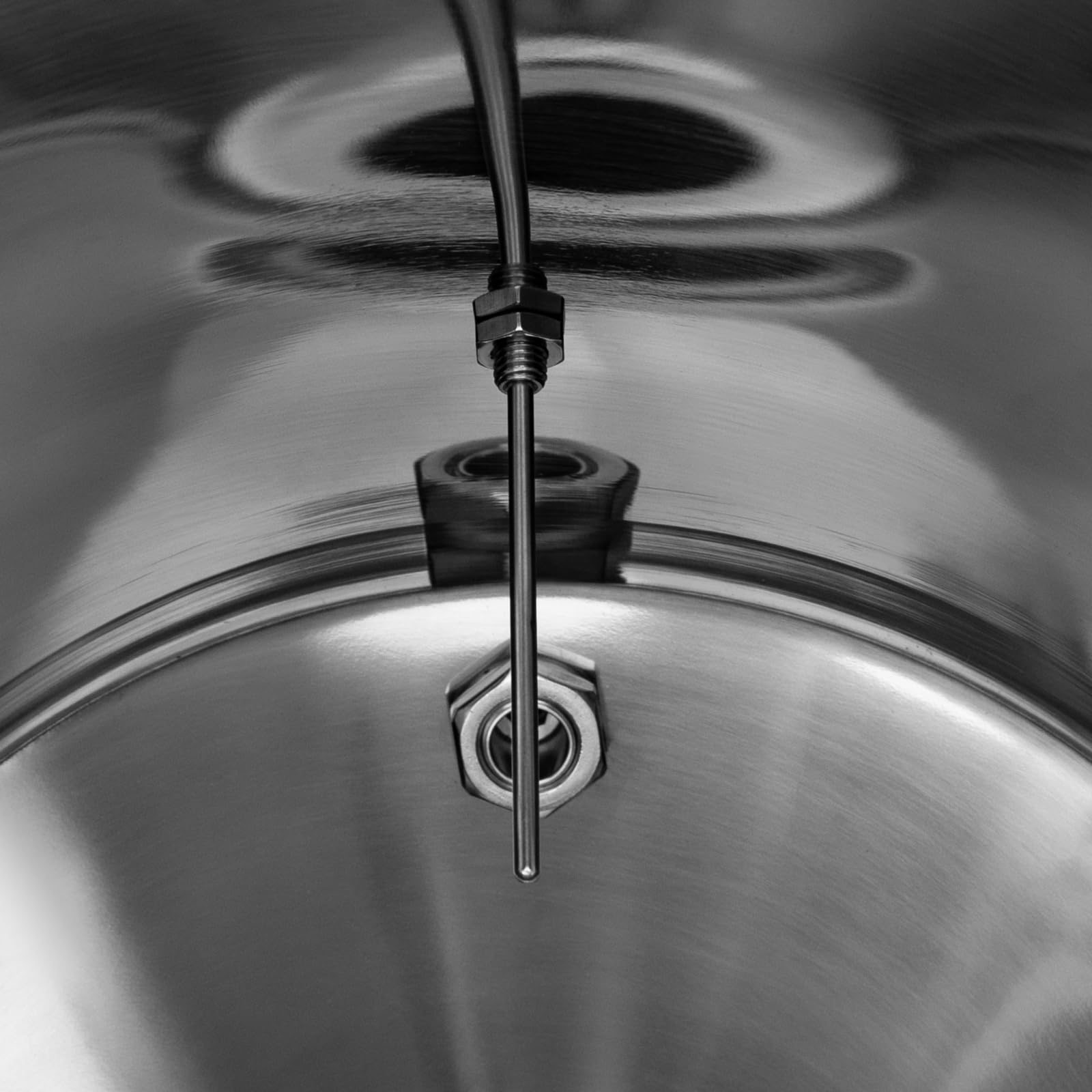 Gärtank 32 l, Edelstahl 304, mit Kühler, konischer Vereisung, Bierbraubehälter, für Handwerk, Wein, Milch usw., verwendet als konventioneller Lagerbehälter