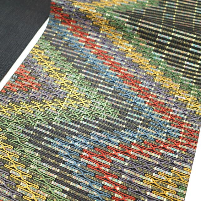 Amazon.co.jp: すごい値袋帯 京都 西陣 正絹 箔糸使用 黒地 赤 紫 黄  