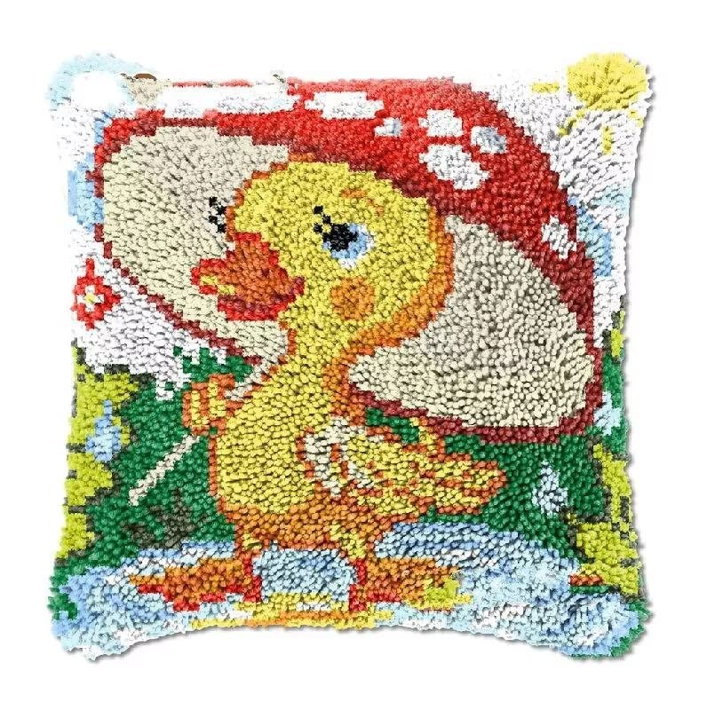 Latch Hook Kit for Adults & Kids, Complete DIY Cushion Making Craft Kits with Yarn & Canvas and Crochet Needle, Latch Hook Pillow Cover Adult Craft Kits for Women - Mushroom and Duck 43x43cm