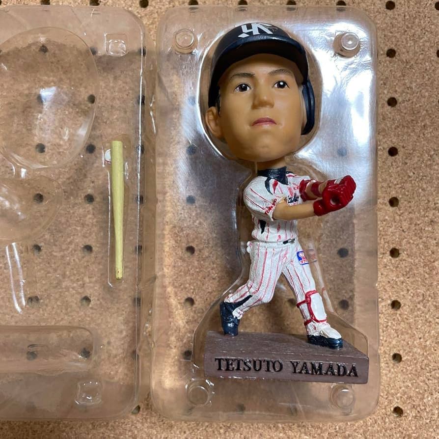 山田哲人　ボブルヘッド人形 Amazon.co.jp: 東京ヤクルトスワローズ 山田哲人 選手