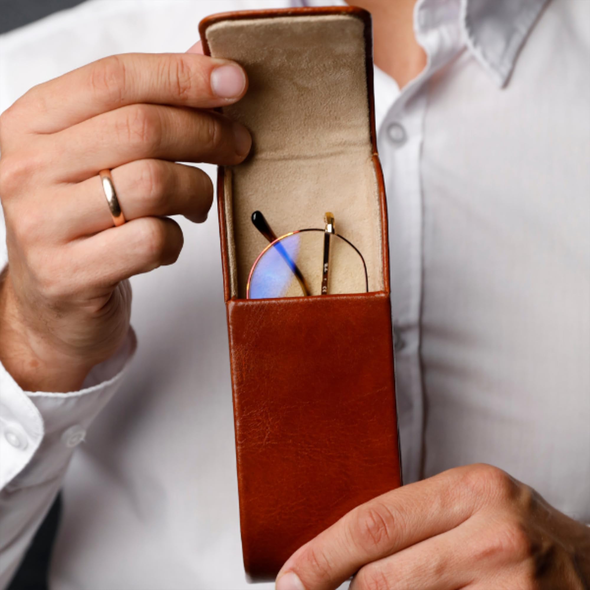 Time Resistance Étui à Lunettes en Cuir – Étui à Lunettes en Cuir à Coque Rigide