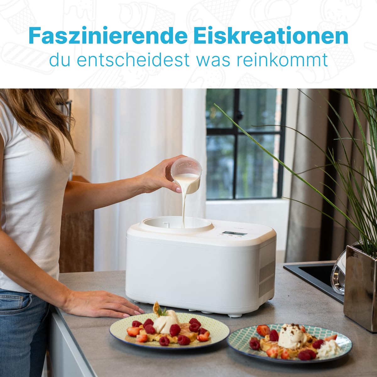 Clatronic® Eismaschine und Joghurtbereiter | Eis in 20 min. | für bis zu 1000ml | Eismaschine mit Kompressor | für Eis & Frozen Joghurt | Inkl. Rezeptvorschläge, Spachtel und Messbecher | ICM 3799