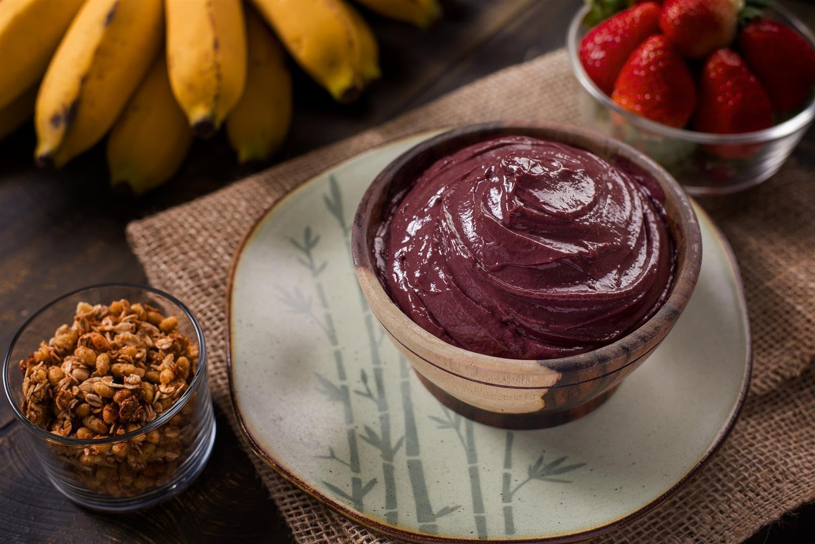 Ponthier BIO Acai-Frucht-Püree - 4x 1kg - Püree aus Acai-Beeren aus dem Amazonas, frei von Farb- und Konservierungsstoffen, für Acai Bowls, Acai Smoothies, Eis, Dessert, Porridge