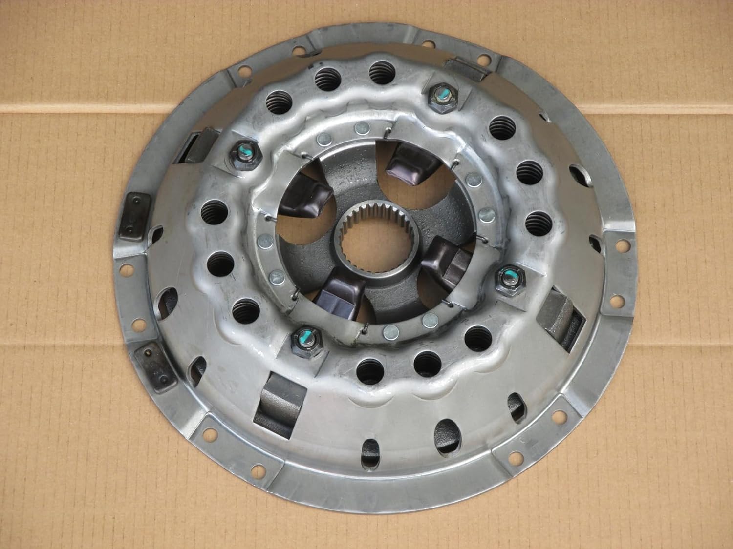 Replacement for fits CLUTCH PRESSURE PLATE FOR PART C5NN7563Z SW00313 SW00314 VPG1017