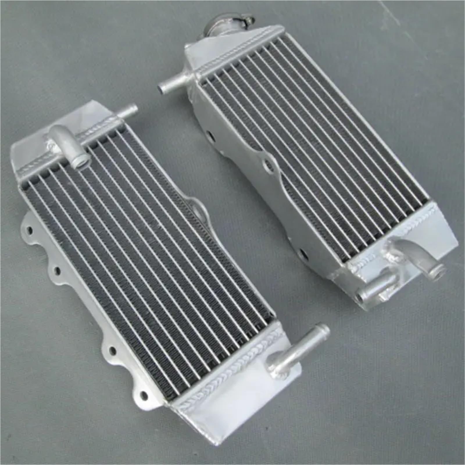 estaw Chłodnicy Pasuje do Y&amaha YZ250F YZ 250 F 2001 2002 2003 2004 2005 Aluminiowa chłodnica chłodnicy Chłodzenie płynu chłodzącego Układu Chłodzenia