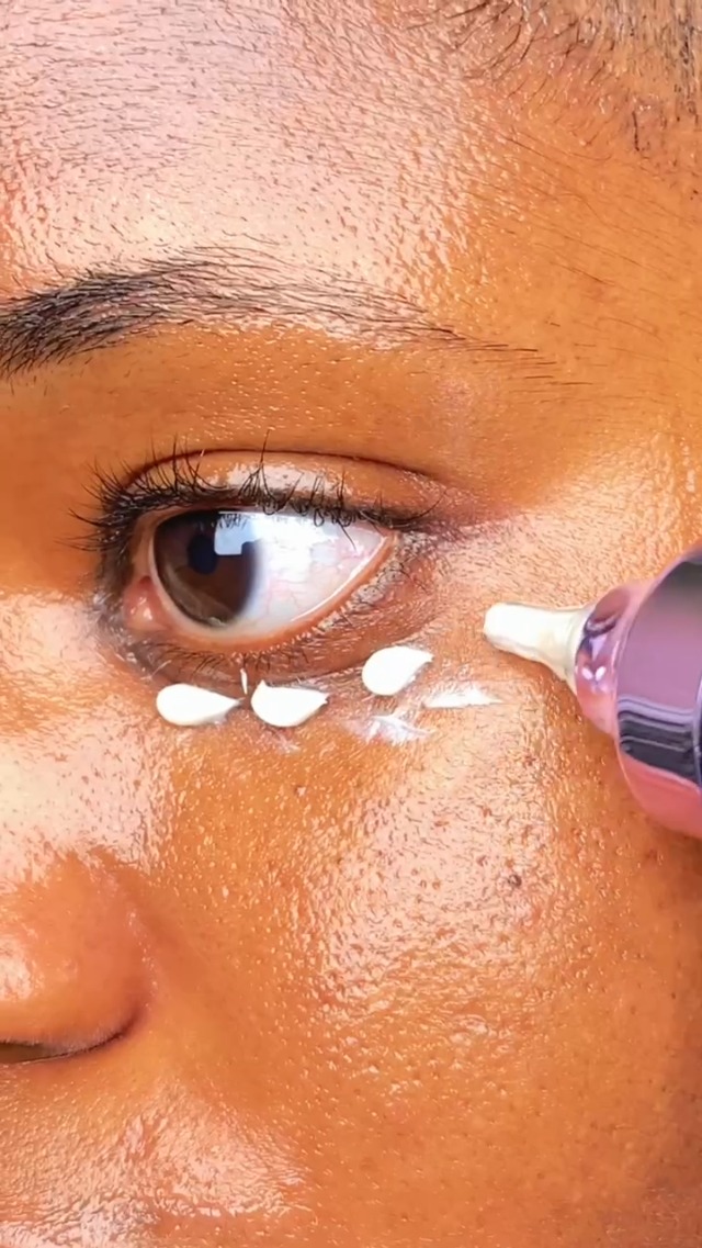 Amazon.com: numbuzin No.9 NAD+ Retinol Eye Cream, Depuffing