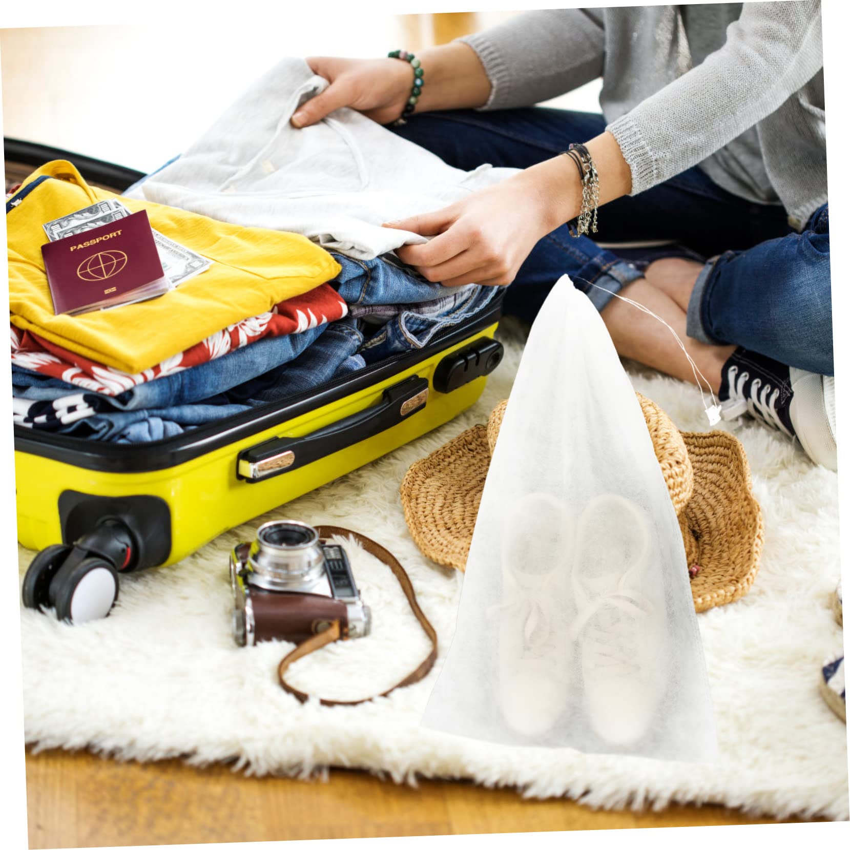 Porta Scarpe Protezione Antipolvere da Viaggio Riutilizzabili Sacchetti per Organizzare e Conservare in Viaggio Non Tessuto Bianco, 50 Pezzi per Scarpe e Abbigliamento