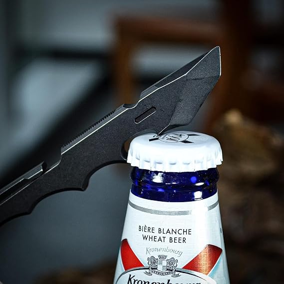 チタン Edc こじ棒 屋外 多機能 こじ棒 Edcツール ミニこじ棒 クローバー 栓抜き ポケットクリップとランヤード穴/ブラック