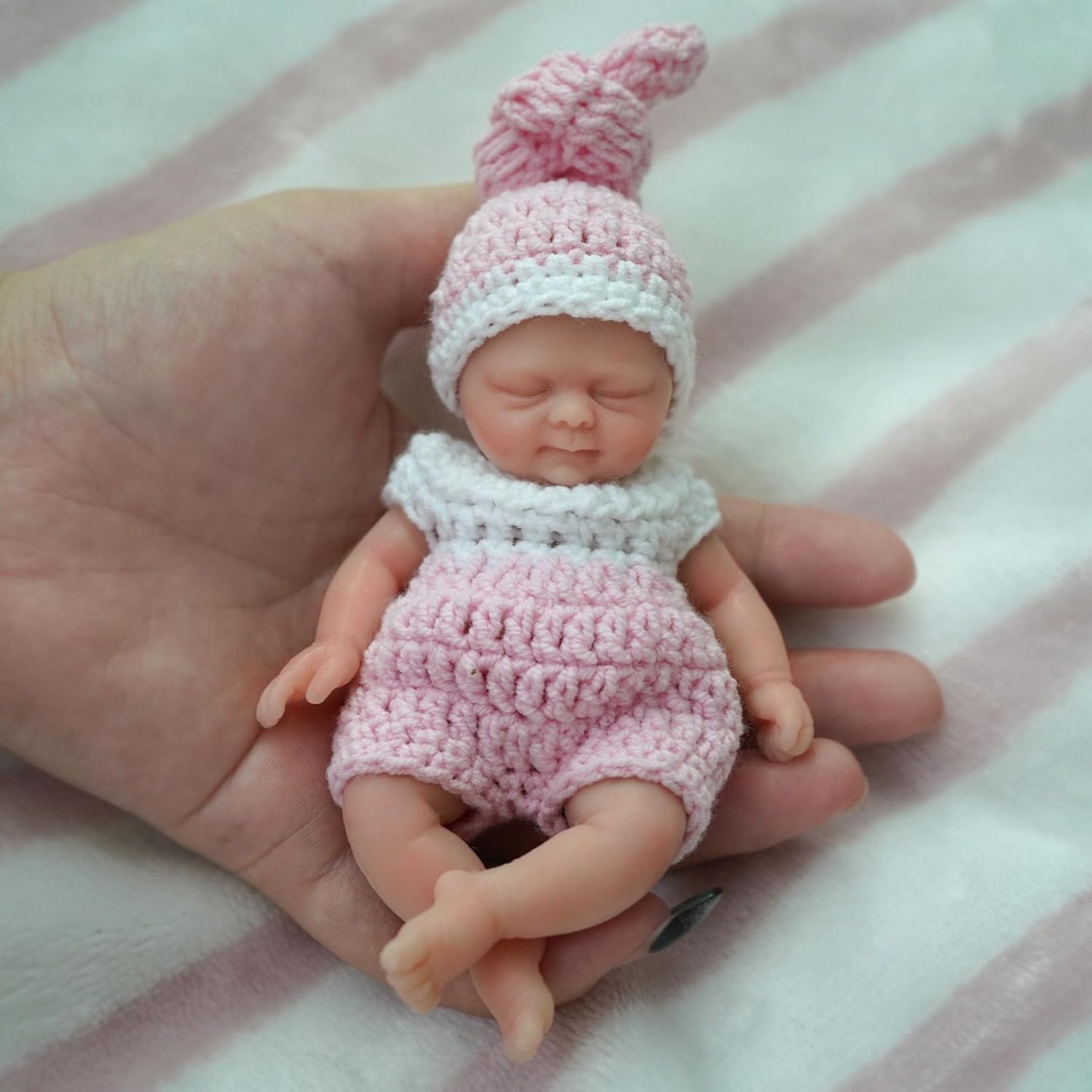 MYREBABY 4.5" Reborn Baby Doll Silicone Full Body Miniature Realistic Newborn Doll，Mini Realistic Newborn Baby Dolls Silicone Full Body Stress Relief（Girl）