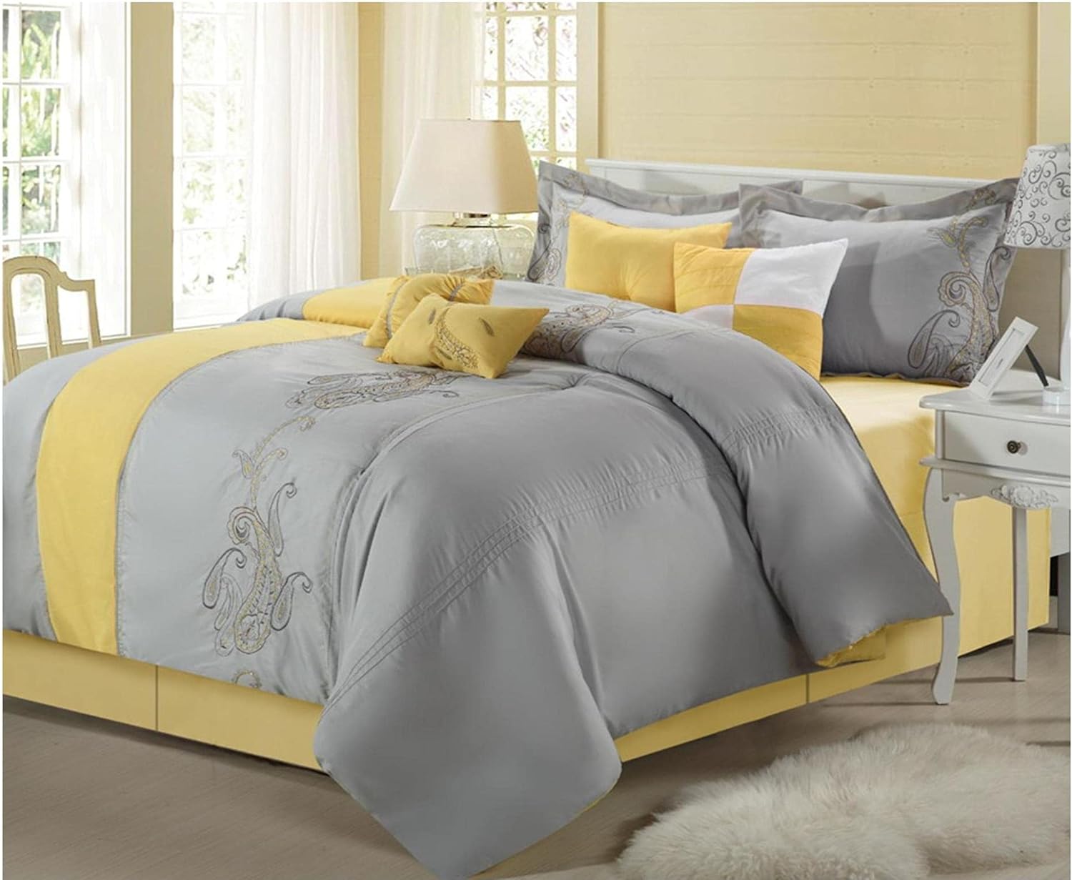 Chic Home Ann Harbor 8Piece Comforter Bedding Set, Queen
