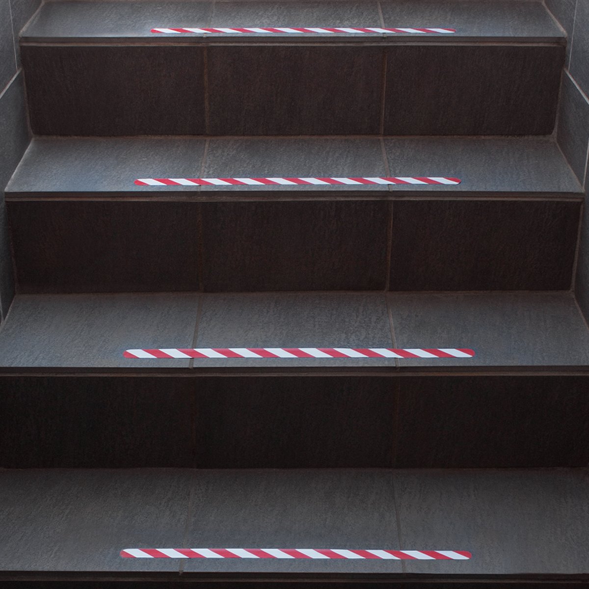 Anti-Rutsch-Streifen für Treppenstufen / 65 x 3 cm / 10 Stück/rot reflektierend/selbstklebend
