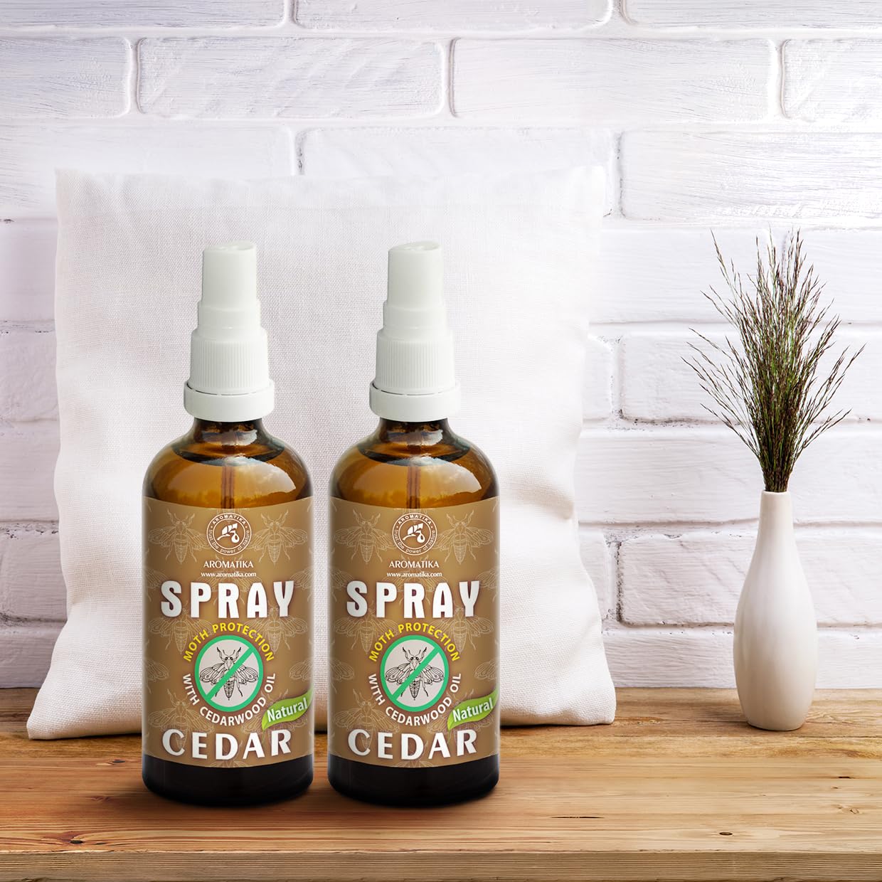 Spray Anti Mites Set 2x100ml - Spray aux Huiles Essentielles de Bois de Cèdre et Citron - Protection Naturelle Contre les Mites - Dissuasion des Mites pour Penderies - Piège à Mites