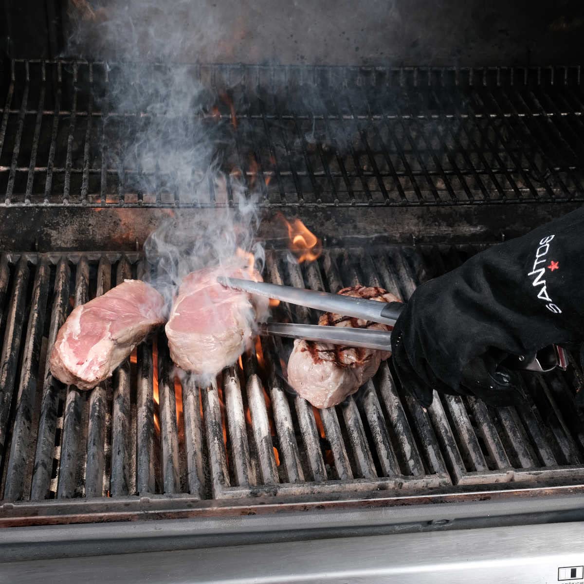 SANTOS 3-teiliges Edelstahl Grillbesteck-Set - Grillzange, Wender & Spitzzange - BBQ Geschenkset - BBQ-Besteck - hochwertiges massives Grillbesteck