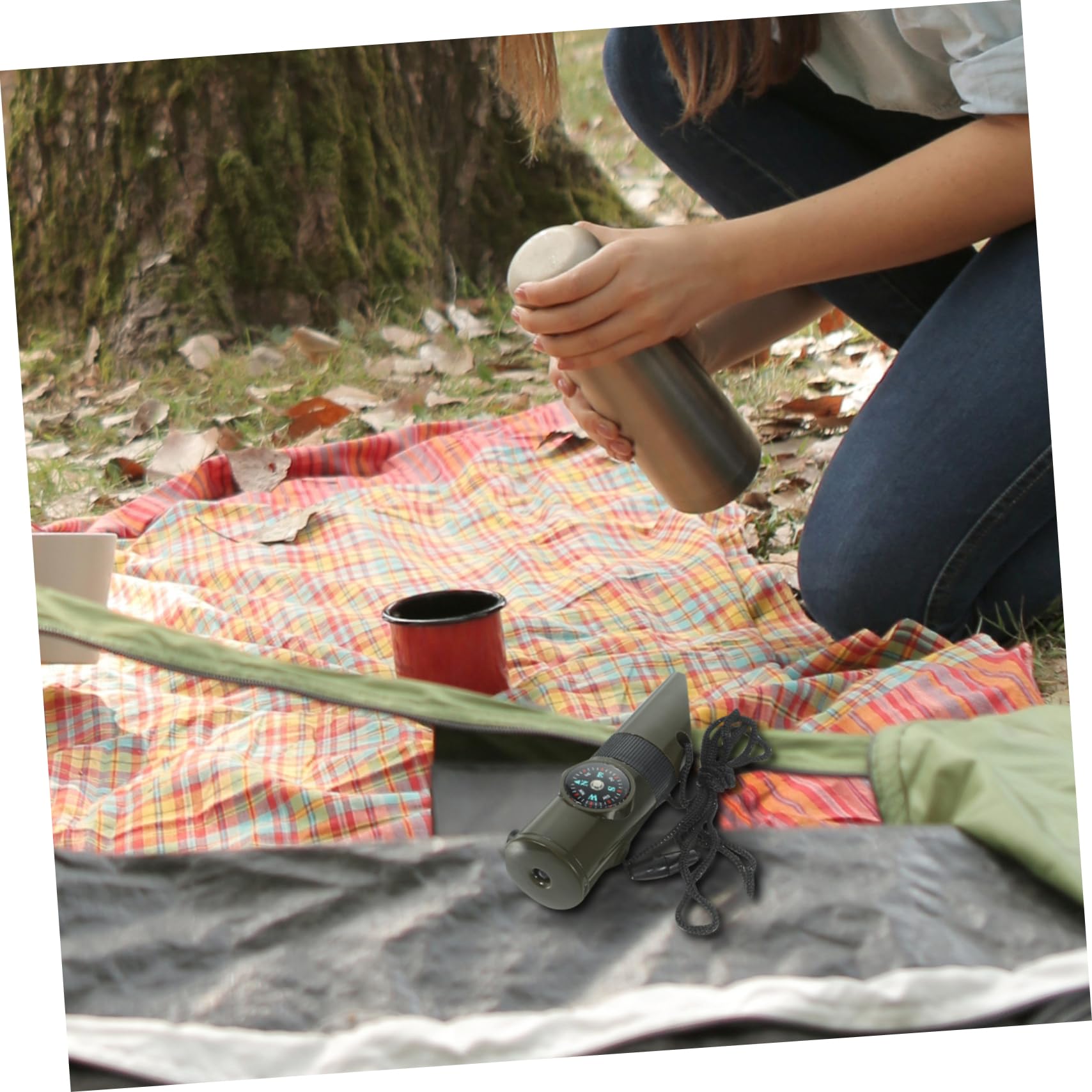 BESPORTBLE Accessoire Extérieur Kit Survie Accessoire De Camping Compass Cloches Kit d'urgence Sifflet Multifonctionnel Sifflet Sportif Siffler Alliage